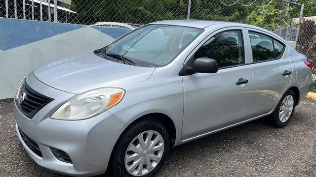 NISSAN VERSA